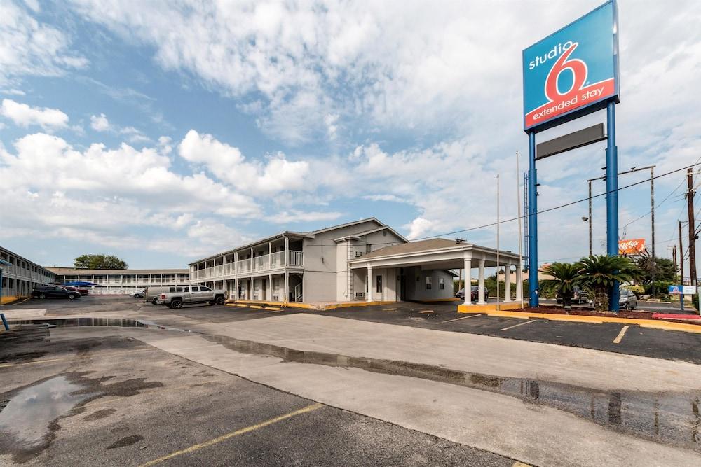 Motel 6-San Antonio, Tx - Fort Sam Houston מראה חיצוני תמונה